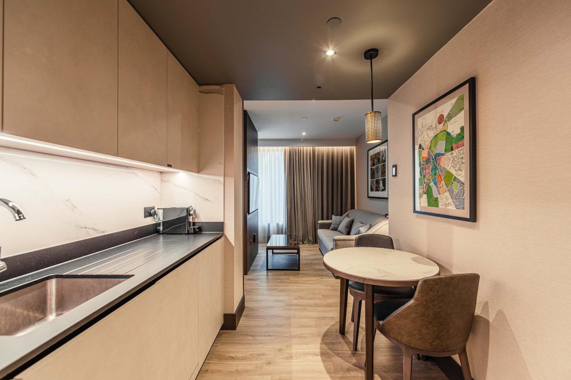 The Fellows House Cambridge, Curio Collection By Hilton Bagian luar foto